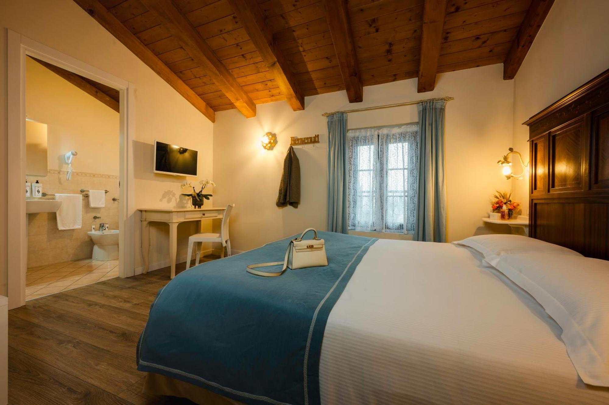 Casale In Collina Pensionat Capriva del Friuli Eksteriør billede