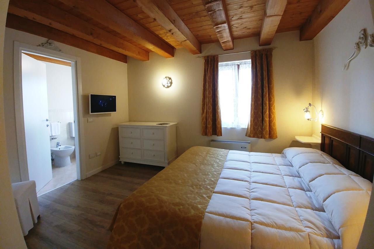 Casale In Collina Pensionat Capriva del Friuli Eksteriør billede